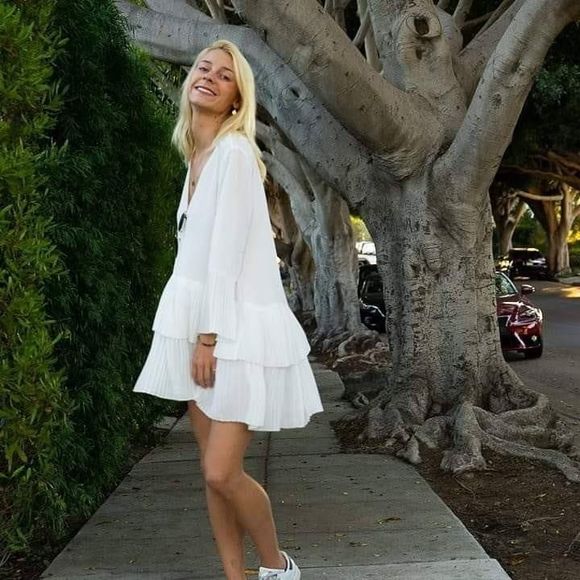 Meet your Posher, Amélie - Picture 1 of 1